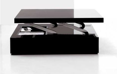 Design per single: esempio di Ozzio Design tavolino Flat